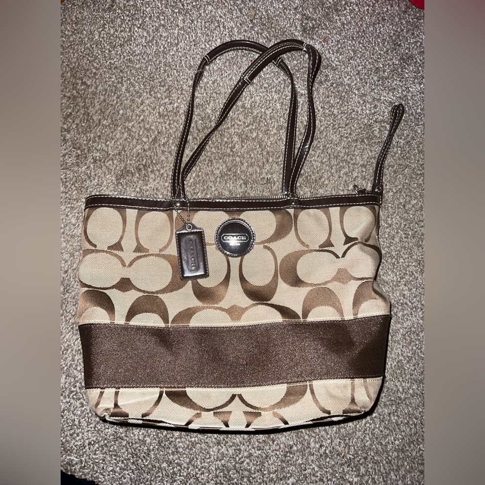 Brown coach purse!